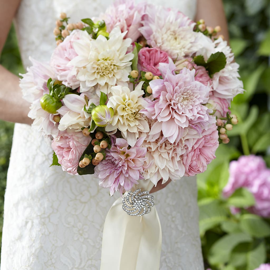 Heart's Promise Bouquet – MY LADY'S FLORIST, Westland MI