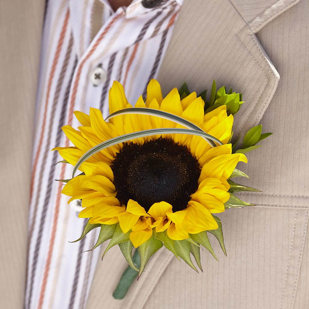 Free Spirit Boutonniere – MY LADY'S FLORIST, Westland MI