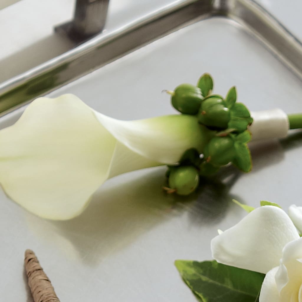 White Calla Boutonniere – MY LADY'S FLORIST, Westland MI