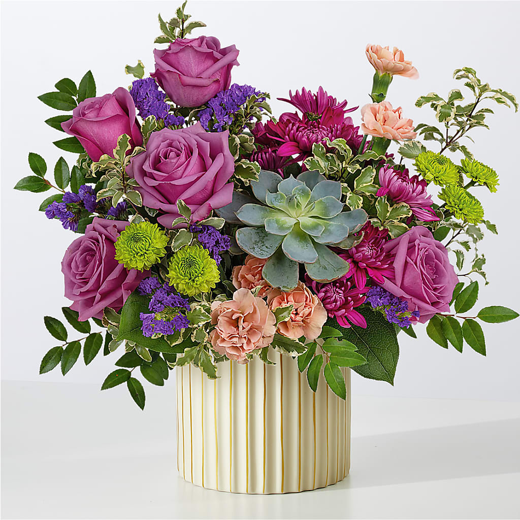 Vous êtes un bouquet de gemmes avec un vase ivoire